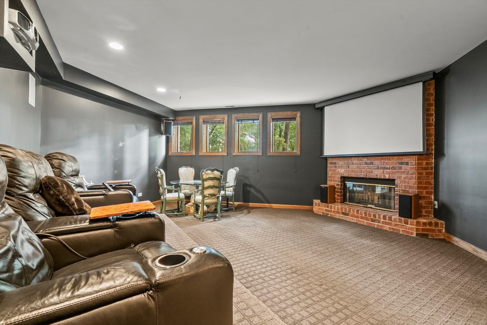 46 Woodview Lane