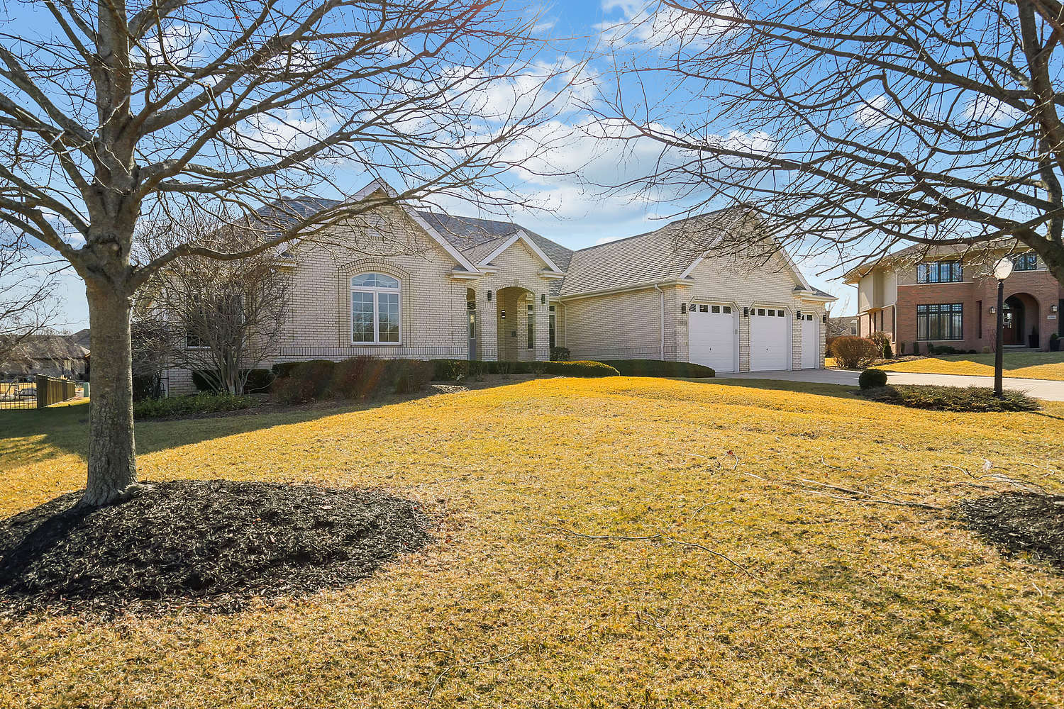 16853 S Comandra Circle