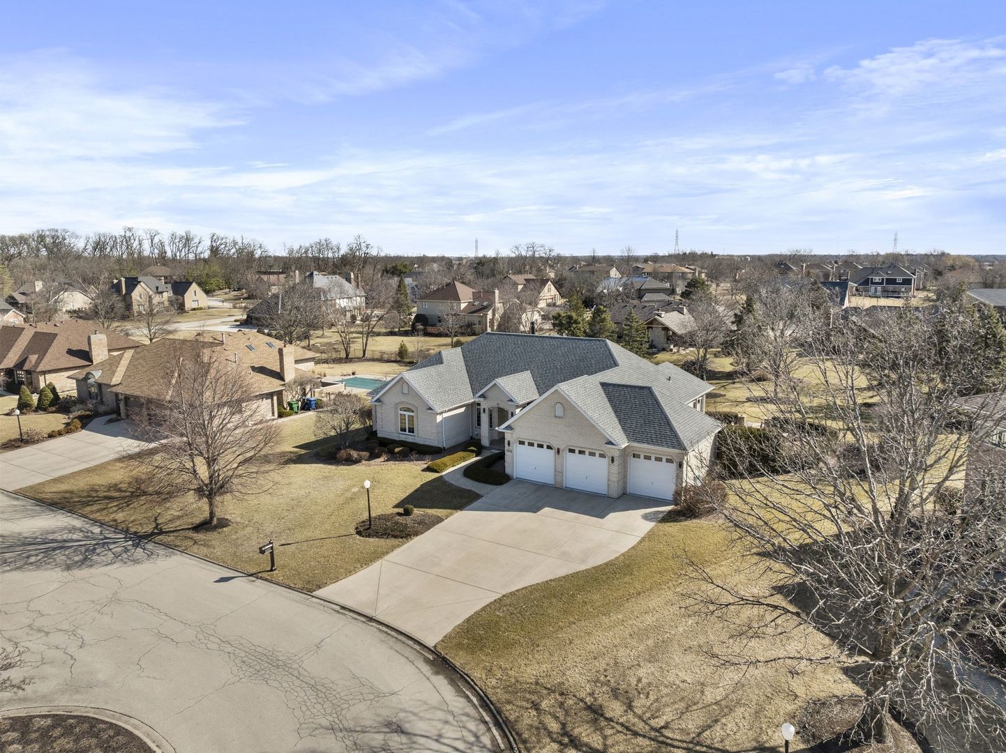 16853 S Comandra Circle