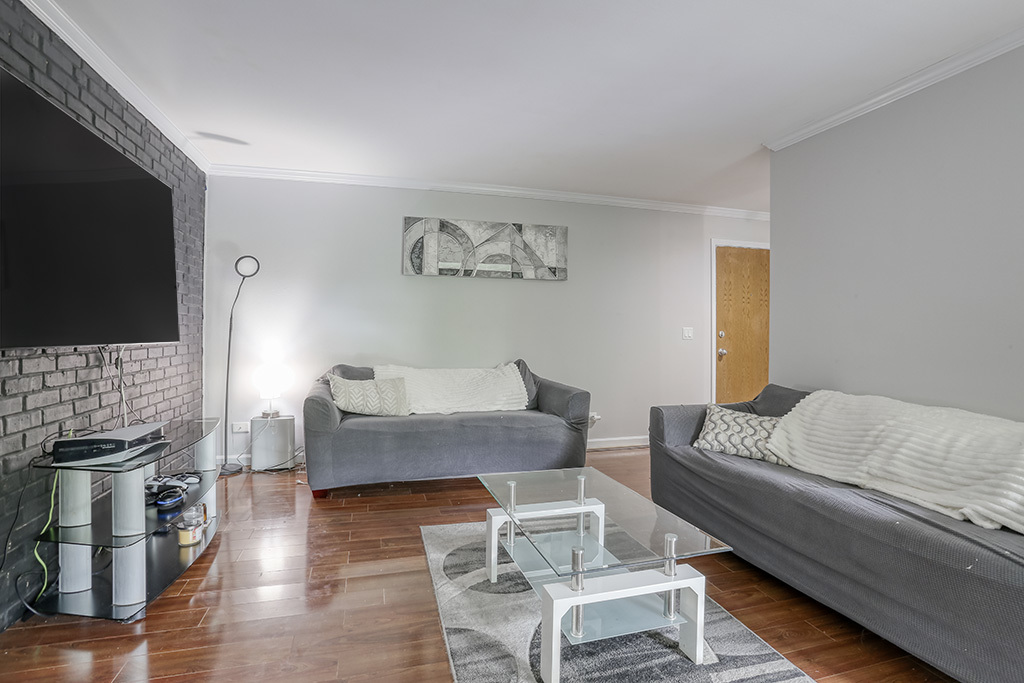 5900 Oakwood Drive Unit: 2H