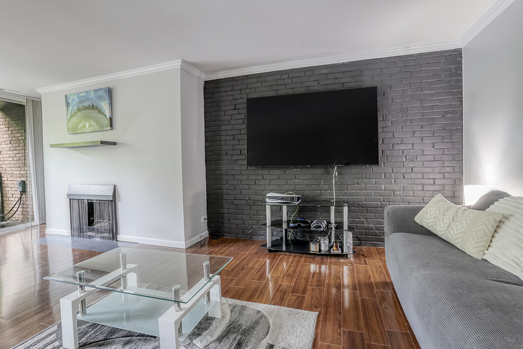 5900 Oakwood Drive Unit: 2H