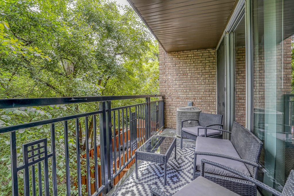 5900 Oakwood Drive Unit: 2H