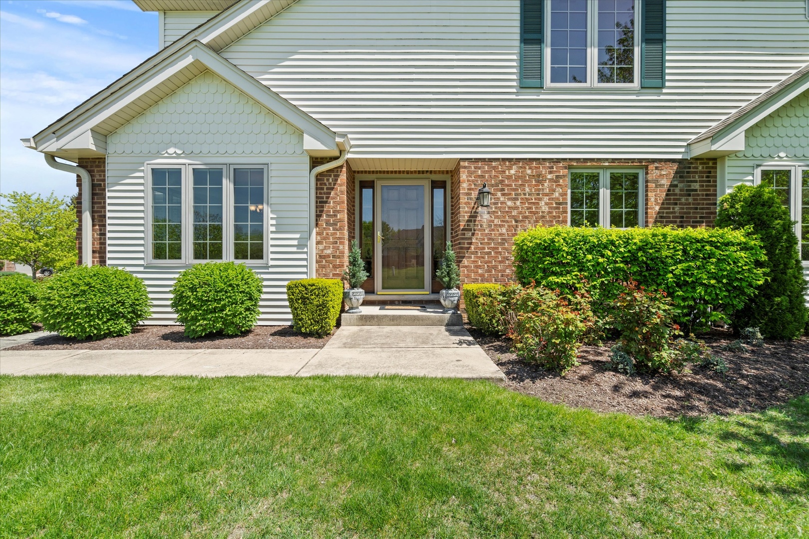 12195 Oxford Court