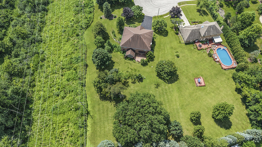 12 Woodland Drive