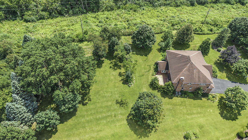 12 Woodland Drive