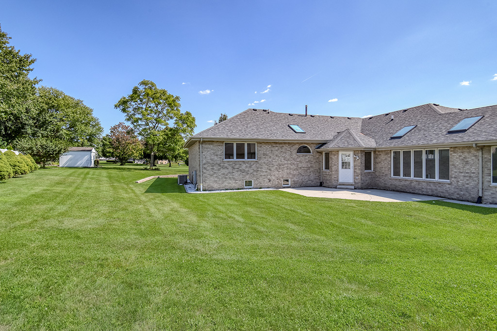 13132 W Beaver Lake Drive