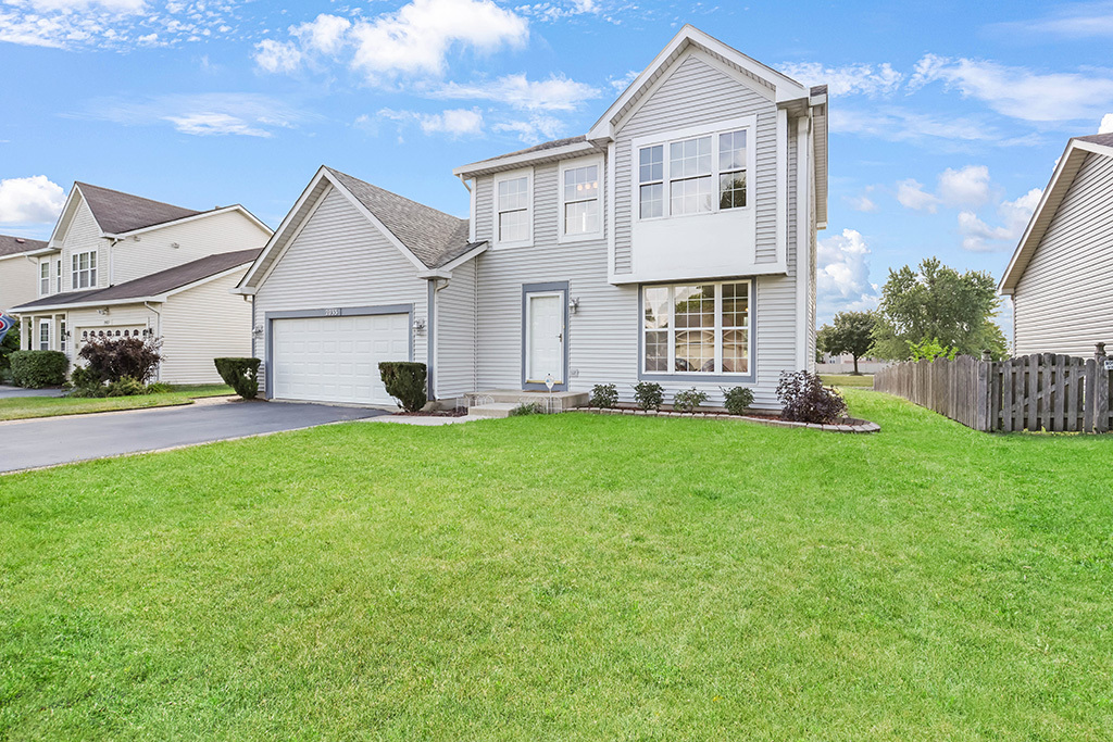 2033 Wedgewood Circle