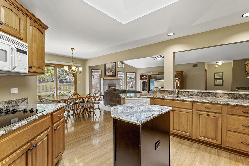 13755 S Golden Oak Drive