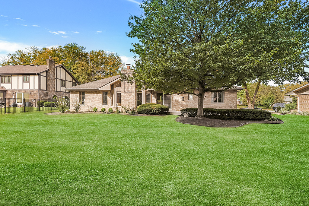 13755 S Golden Oak Drive