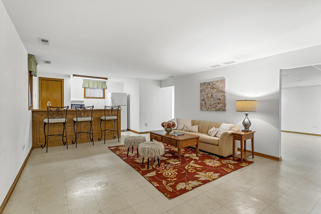 13755 S Golden Oak Drive