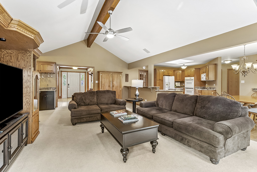 13755 S Golden Oak Drive