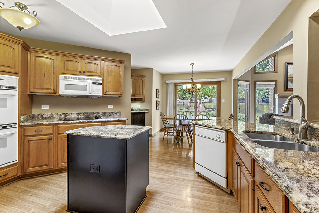 13755 S Golden Oak Drive
