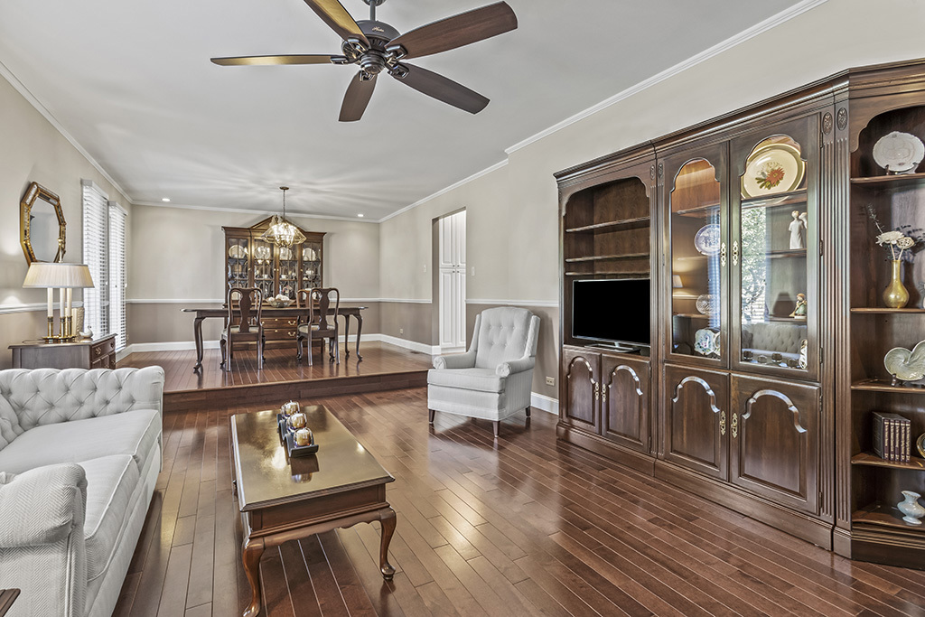 20W270 Pleasantdale Drive