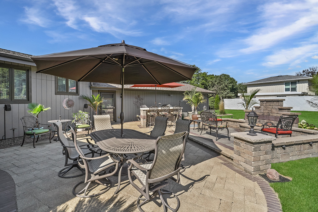 20W270 Pleasantdale Drive