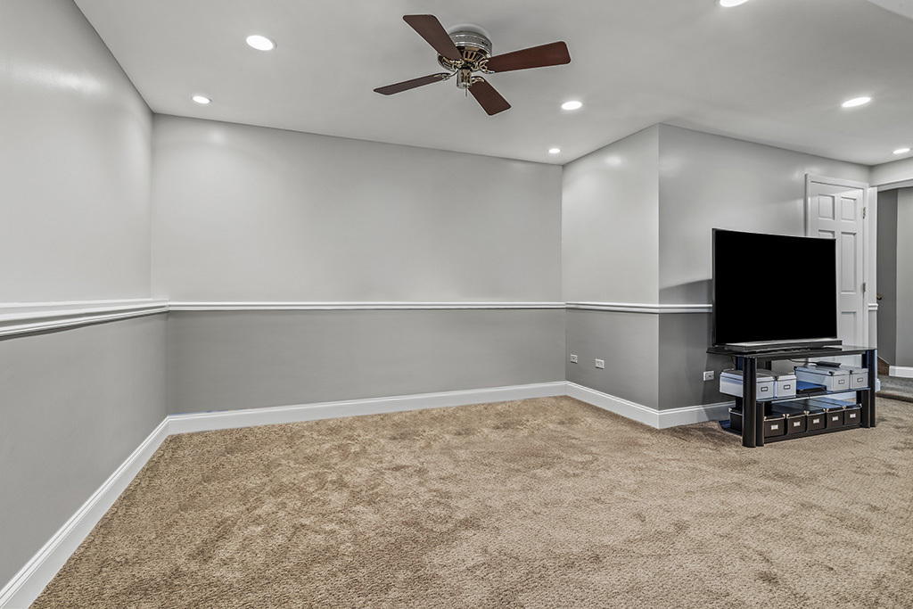 20W270 Pleasantdale Drive