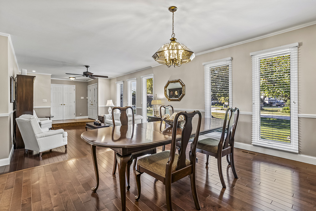 20W270 Pleasantdale Drive