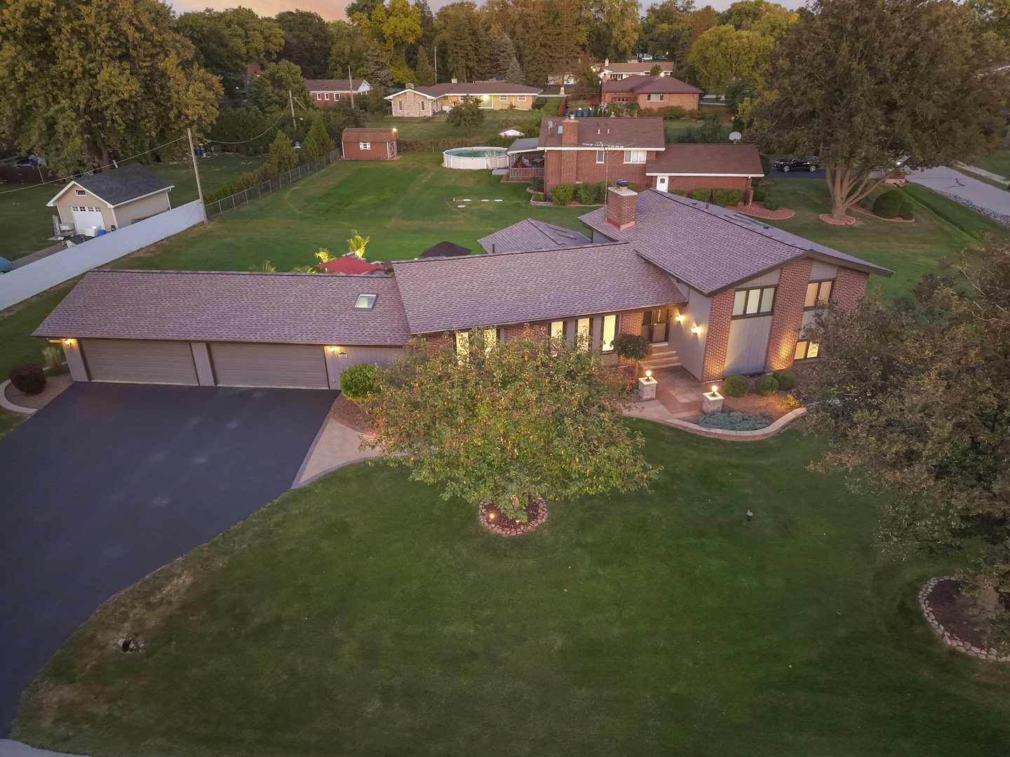 20W270 Pleasantdale Drive