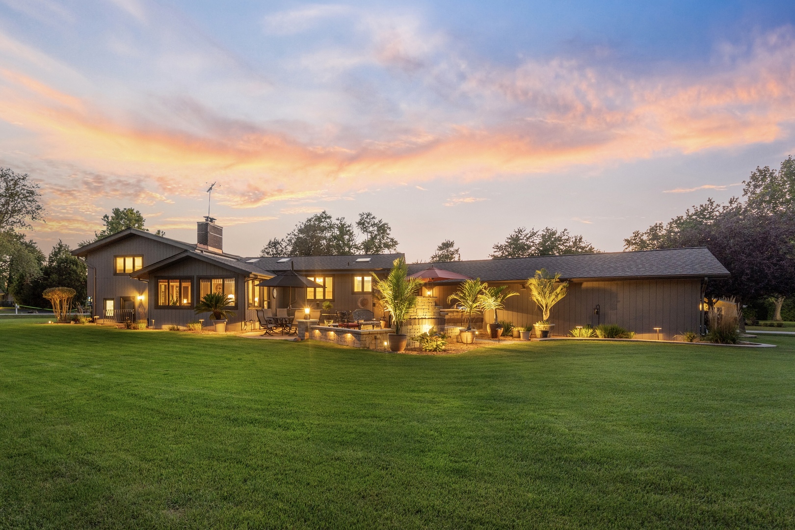20W270 Pleasantdale Drive