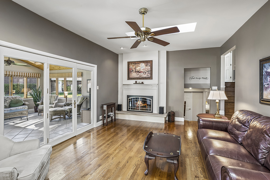 20W270 Pleasantdale Drive