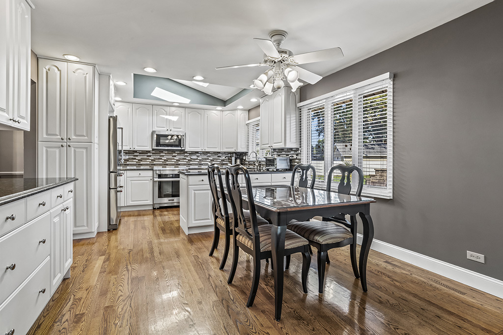 20W270 Pleasantdale Drive