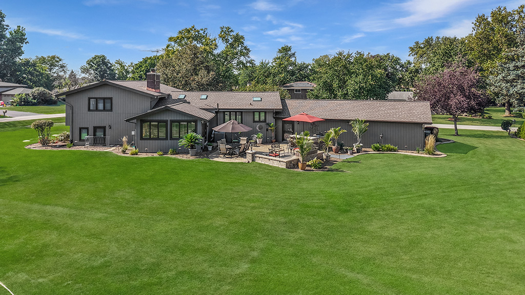 20W270 Pleasantdale Drive