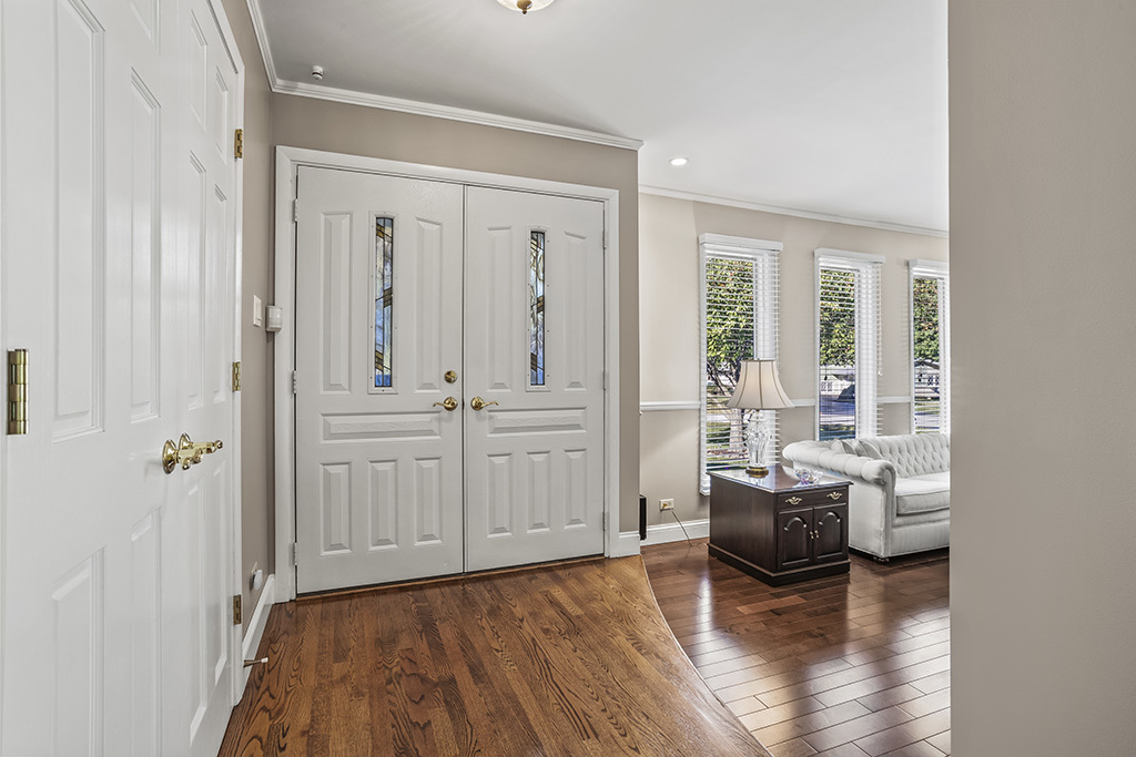 20W270 Pleasantdale Drive