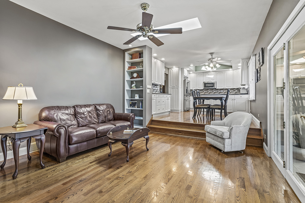 20W270 Pleasantdale Drive