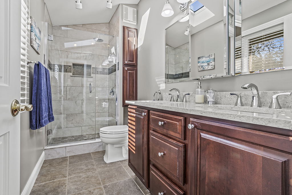 20W270 Pleasantdale Drive