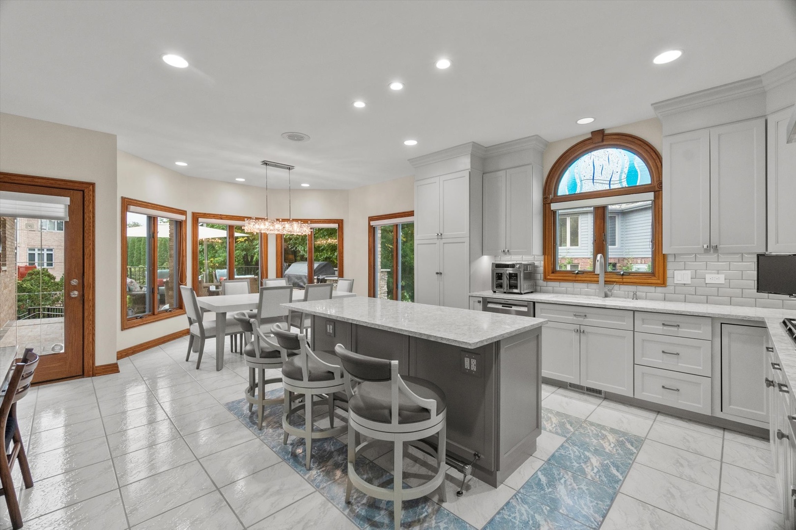 15225 Willow Creek Lane