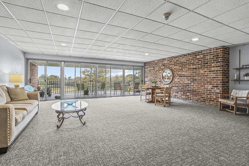 3913 Saratoga Avenue Unit: G-306