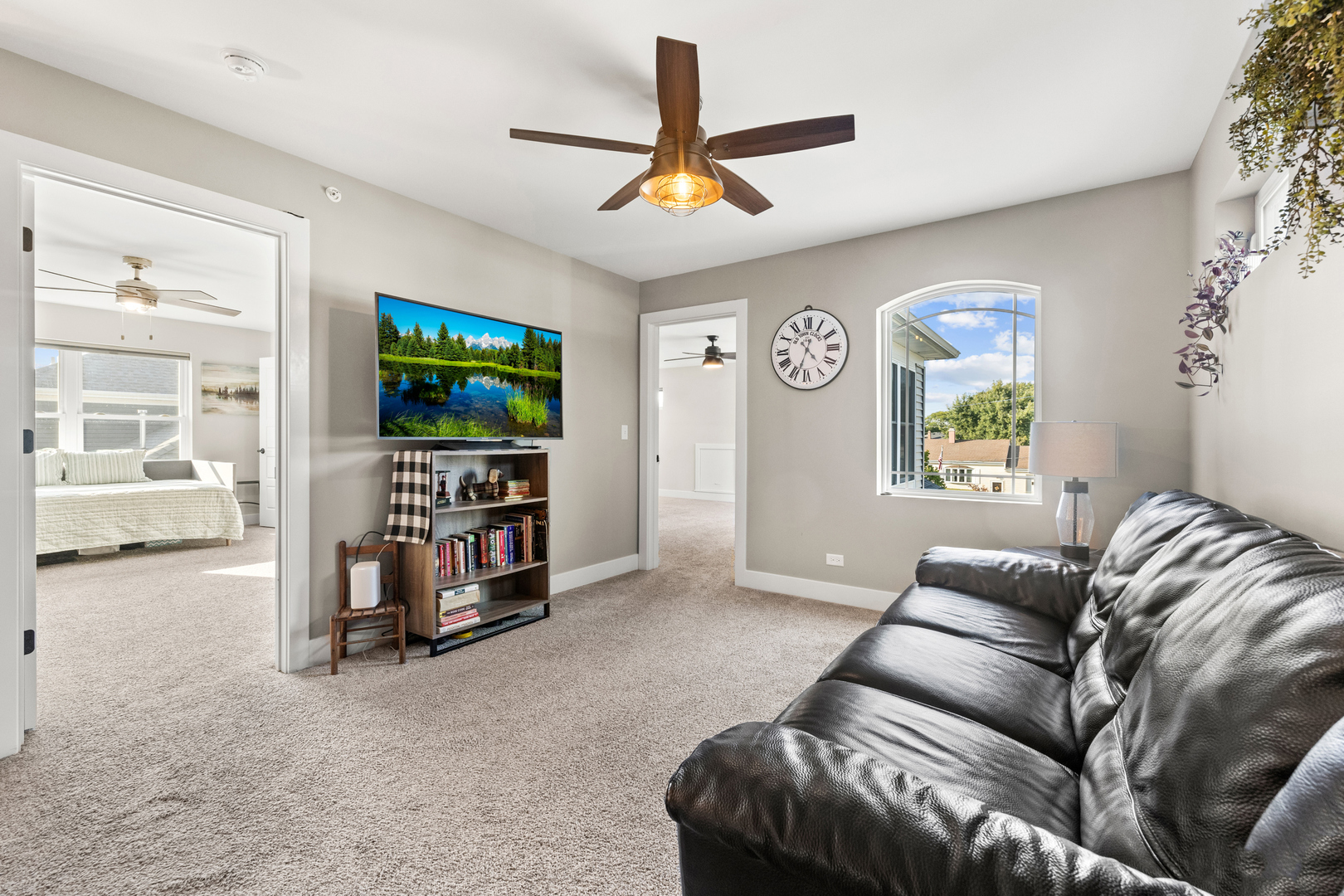 333 W Potomac Avenue