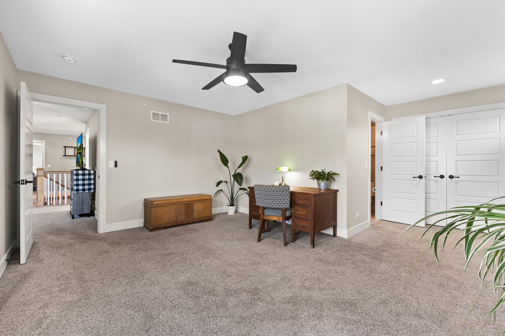 333 W Potomac Avenue