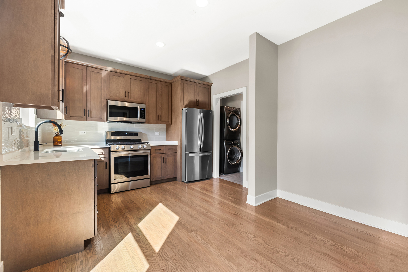 333 W Potomac Avenue