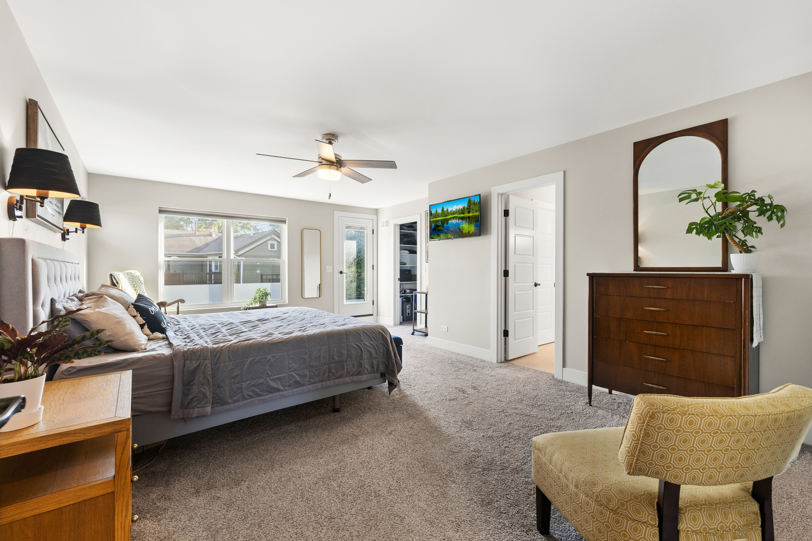 333 W Potomac Avenue