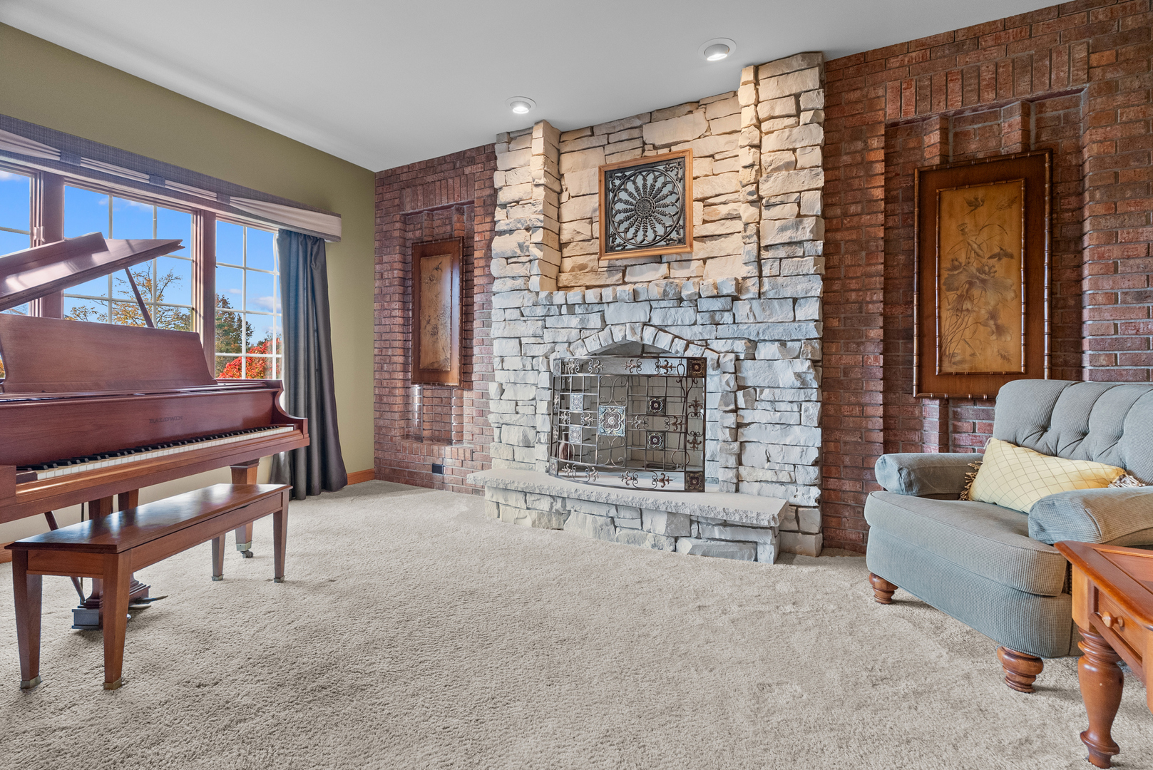 13459 Fox Hill Drive