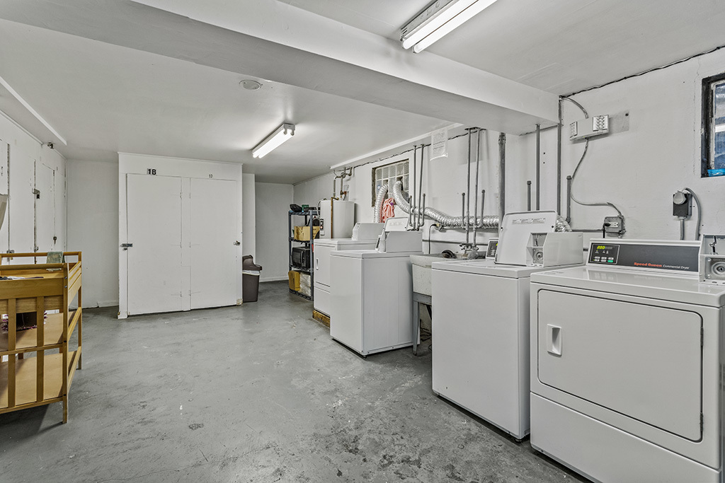 3754 W 120th Street Unit: 2D