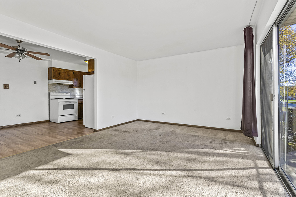 3754 W 120th Street Unit: 2D