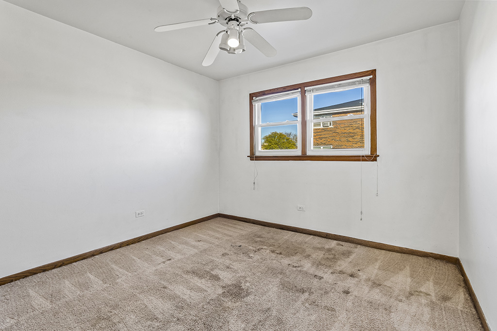 3754 W 120th Street Unit: 2D