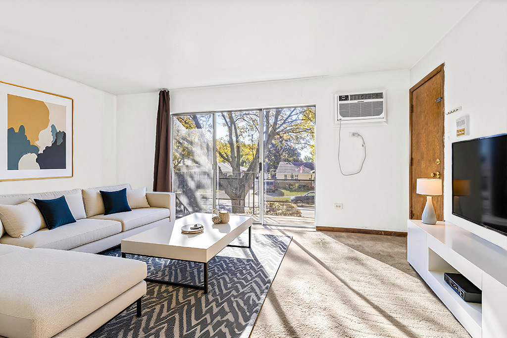 3754 W 120th Street Unit: 2D