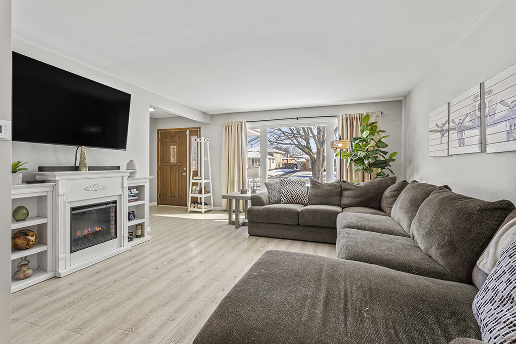 17374 Overhill Avenue