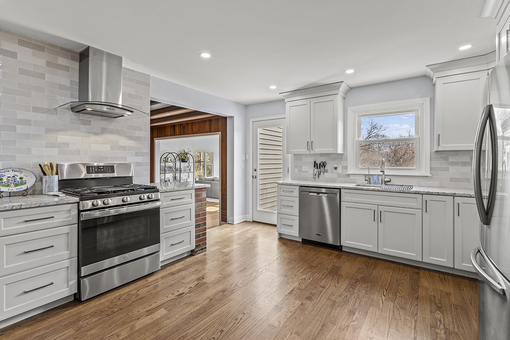 14201 S Chickasaw Trail