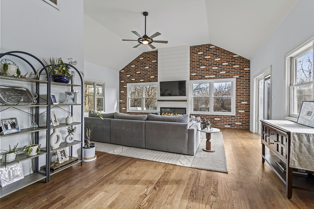 14201 S Chickasaw Trail