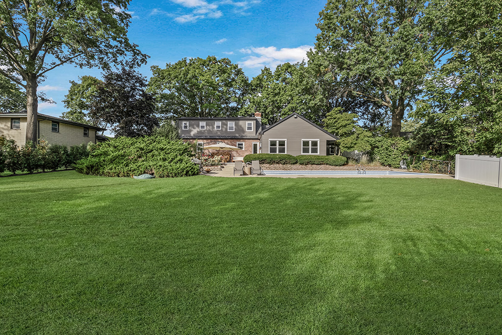 14201 S Chickasaw Trail