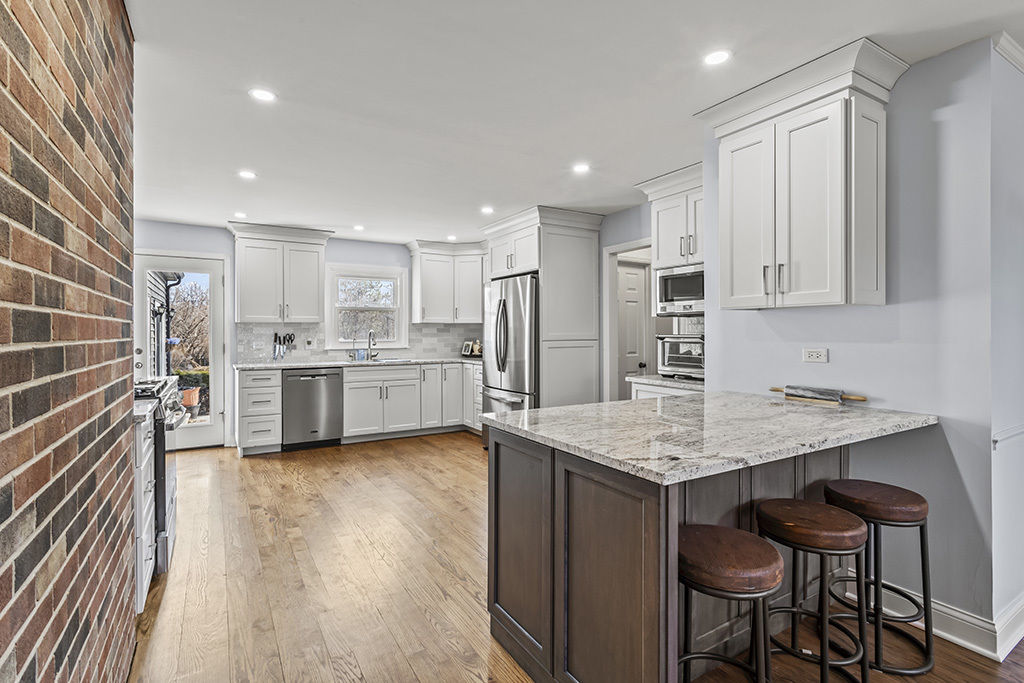 14201 S Chickasaw Trail