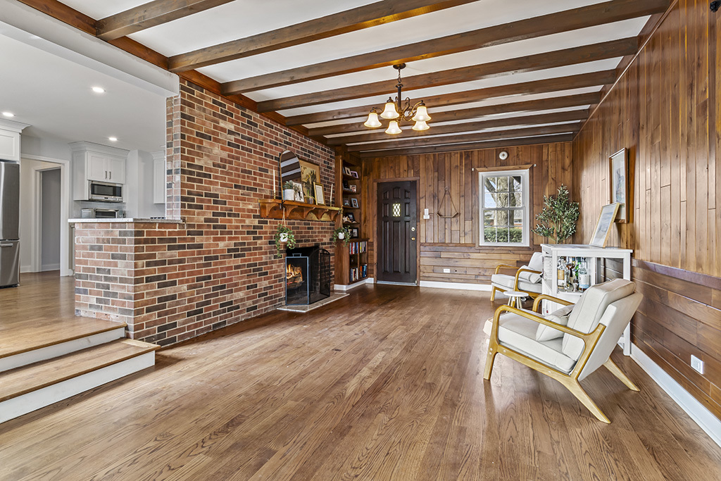 14201 S Chickasaw Trail