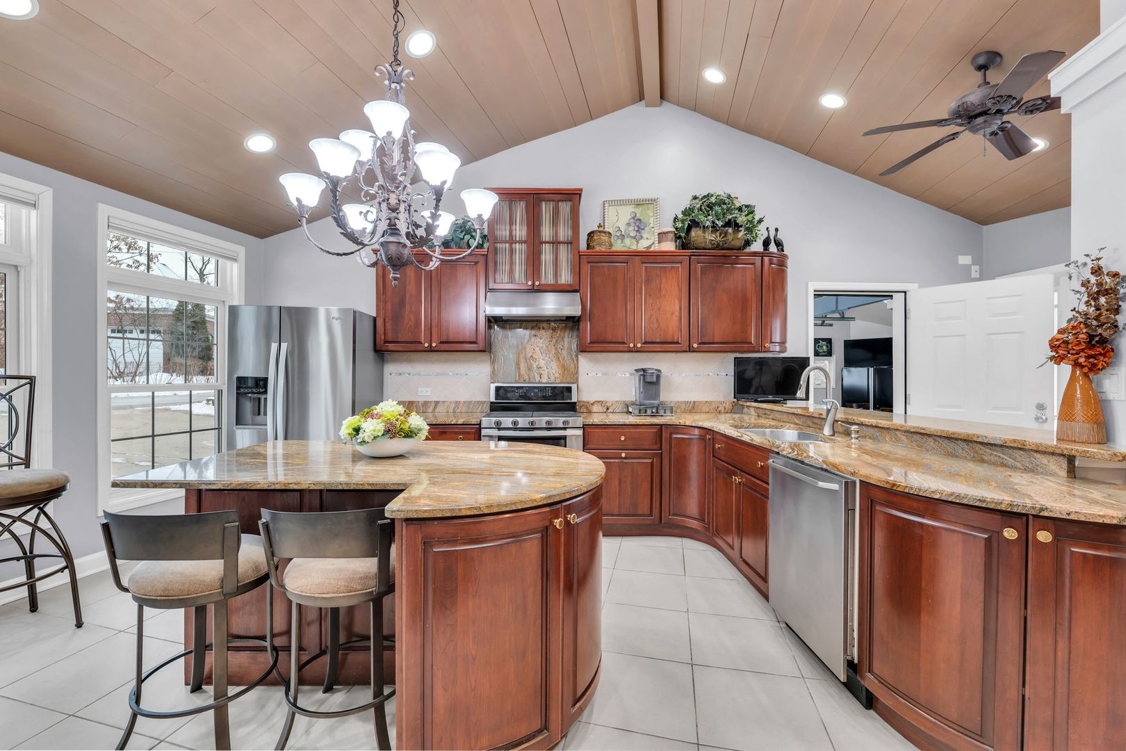 10 Deerpath Lane