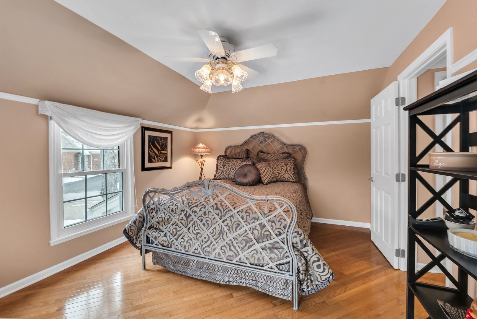 10 Deerpath Lane