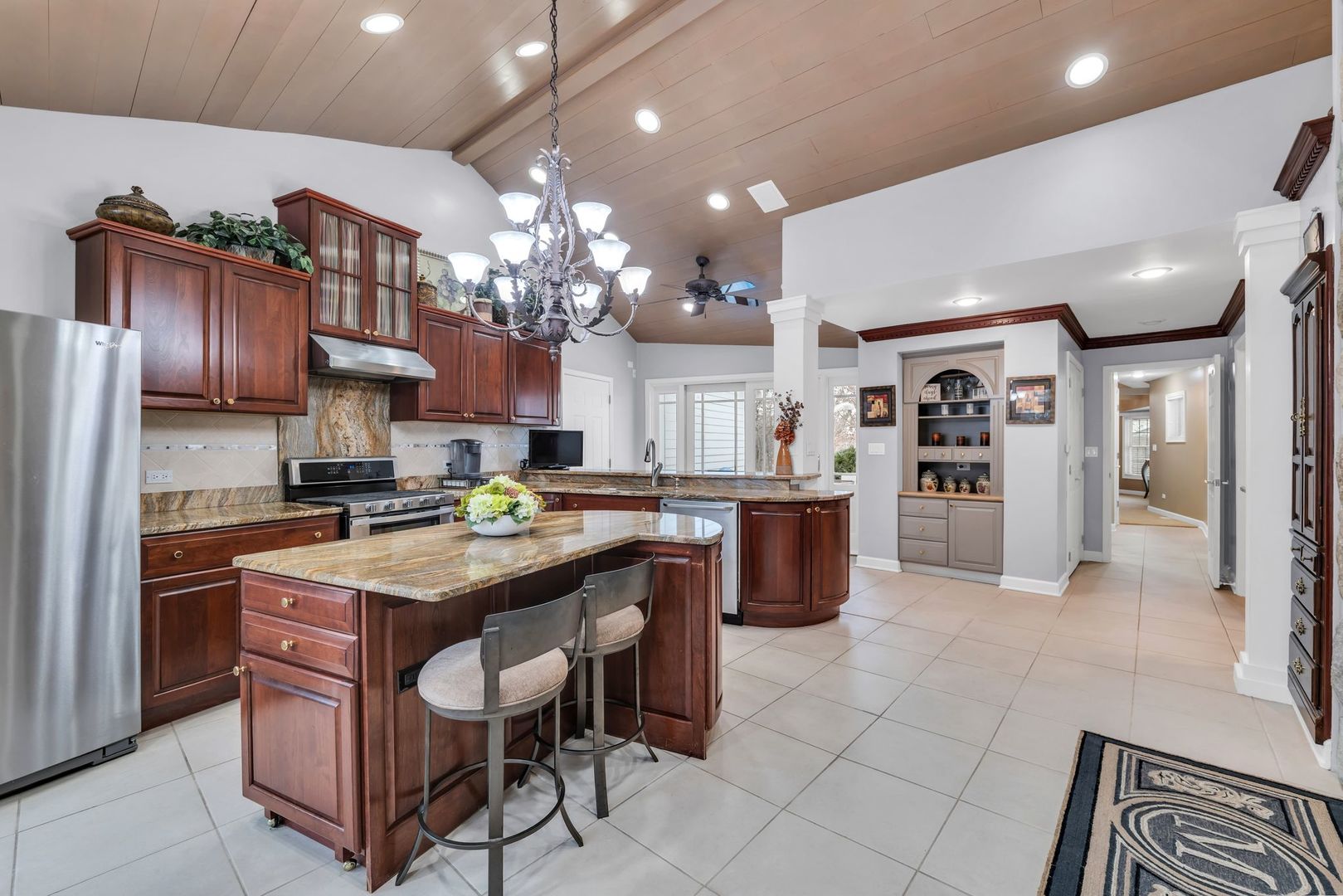 10 Deerpath Lane