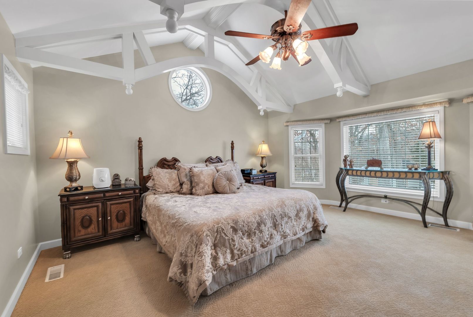 10 Deerpath Lane