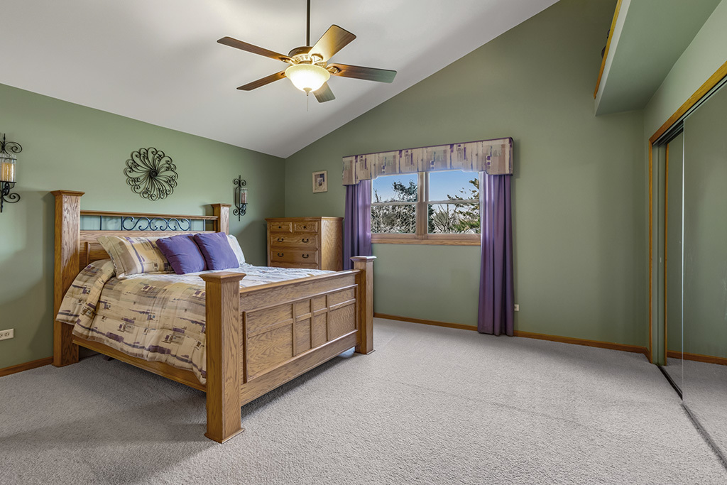 3204 Hickory Creek Drive
